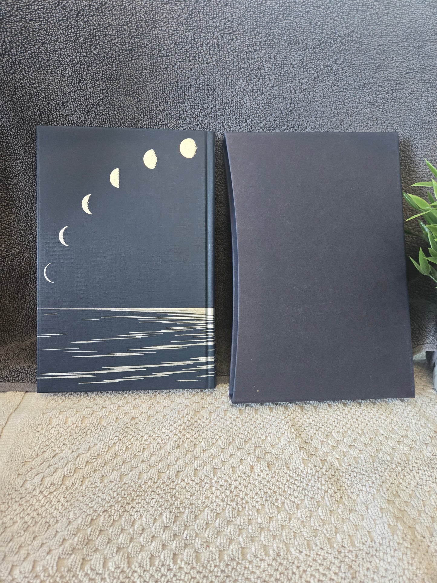 ILL MET BY MOONLIGHT Folio Society