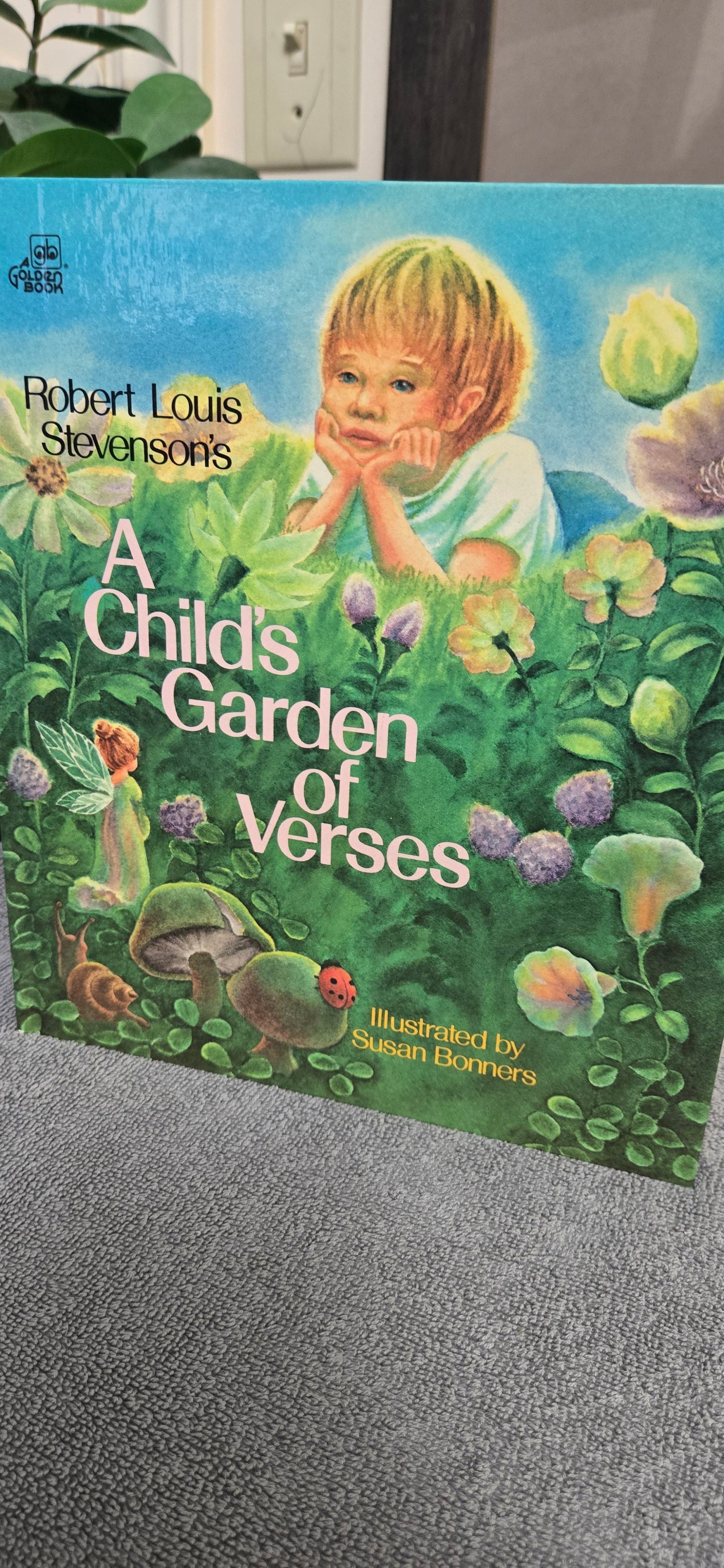 A Child’s Garden of Verses | ISBN 0307137414