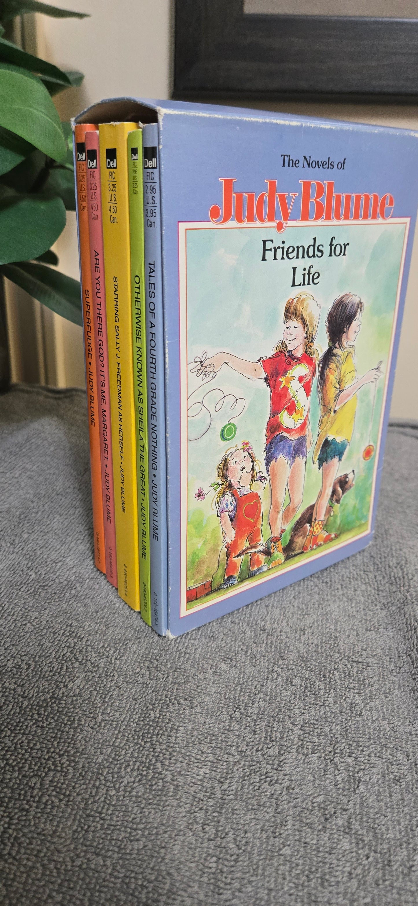 Judy Blume and You: Friends for Life (Boxed Set - Superfudge; Are You There God? It's Me, Margaret; Tales of a Fourth Grade Nothing; Otherwise Known as Sheila the Great; Starring Sally J. Freedman)