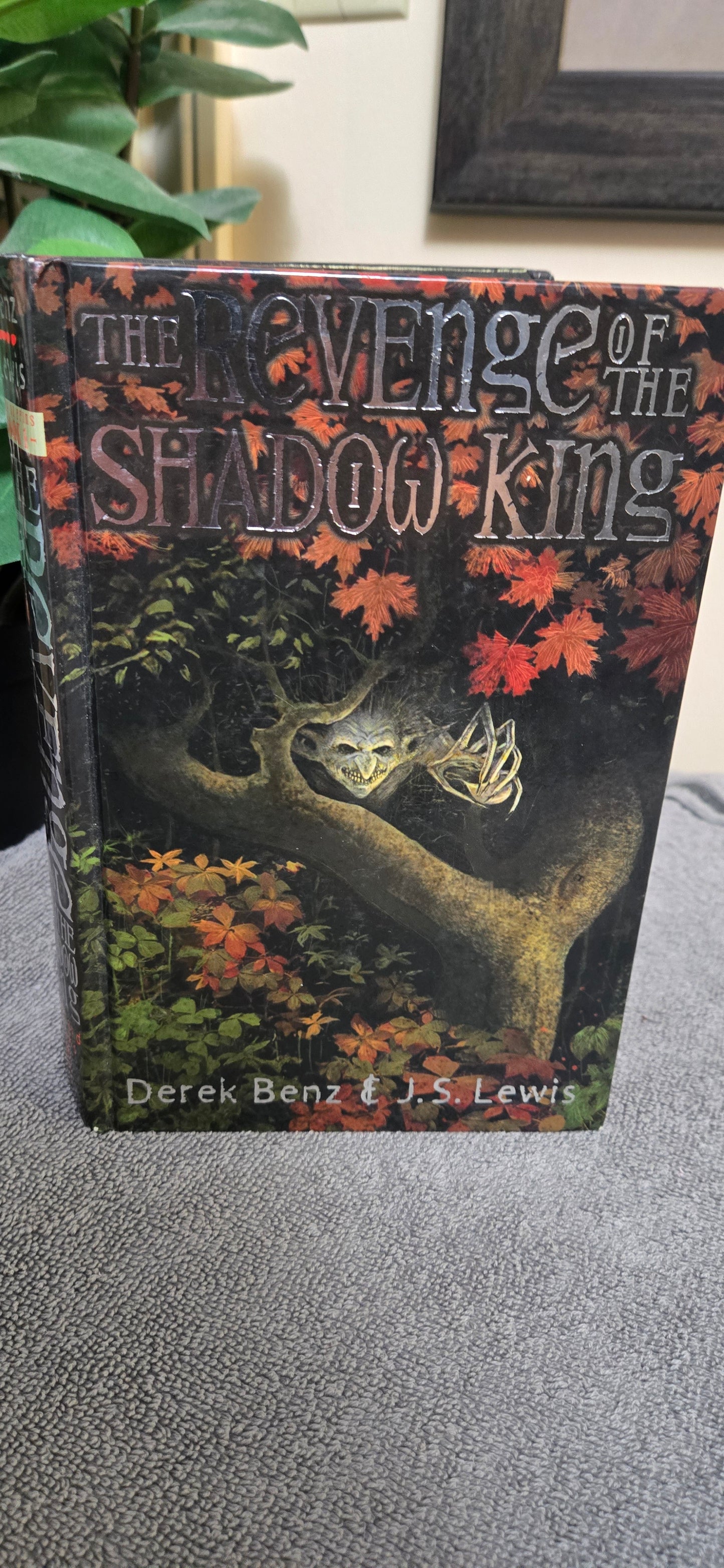 The Revenge of the Shadow King (Grey Griffins #1)