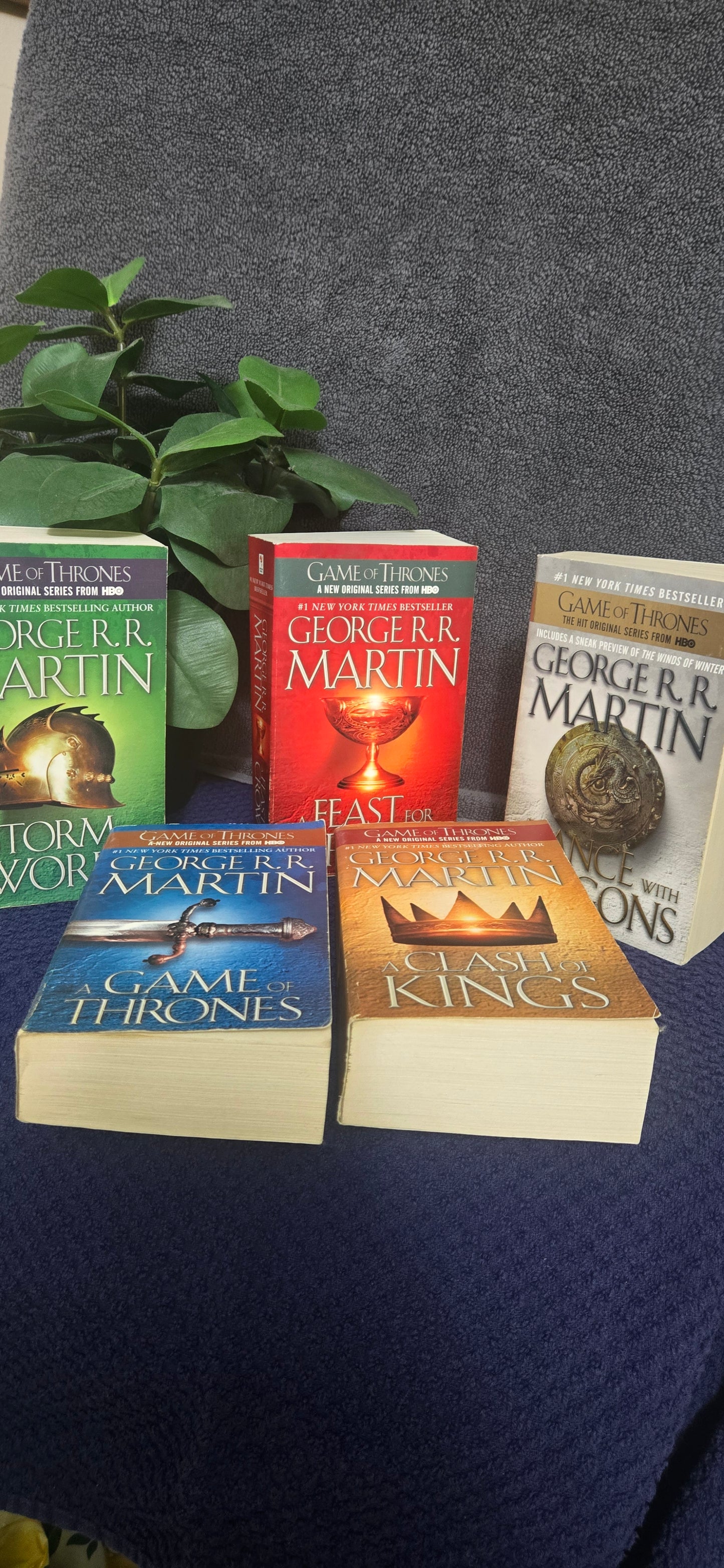 Game of Thrones 5-copy boxed set (George R. R. Martin Song of Ice and Fire Series)