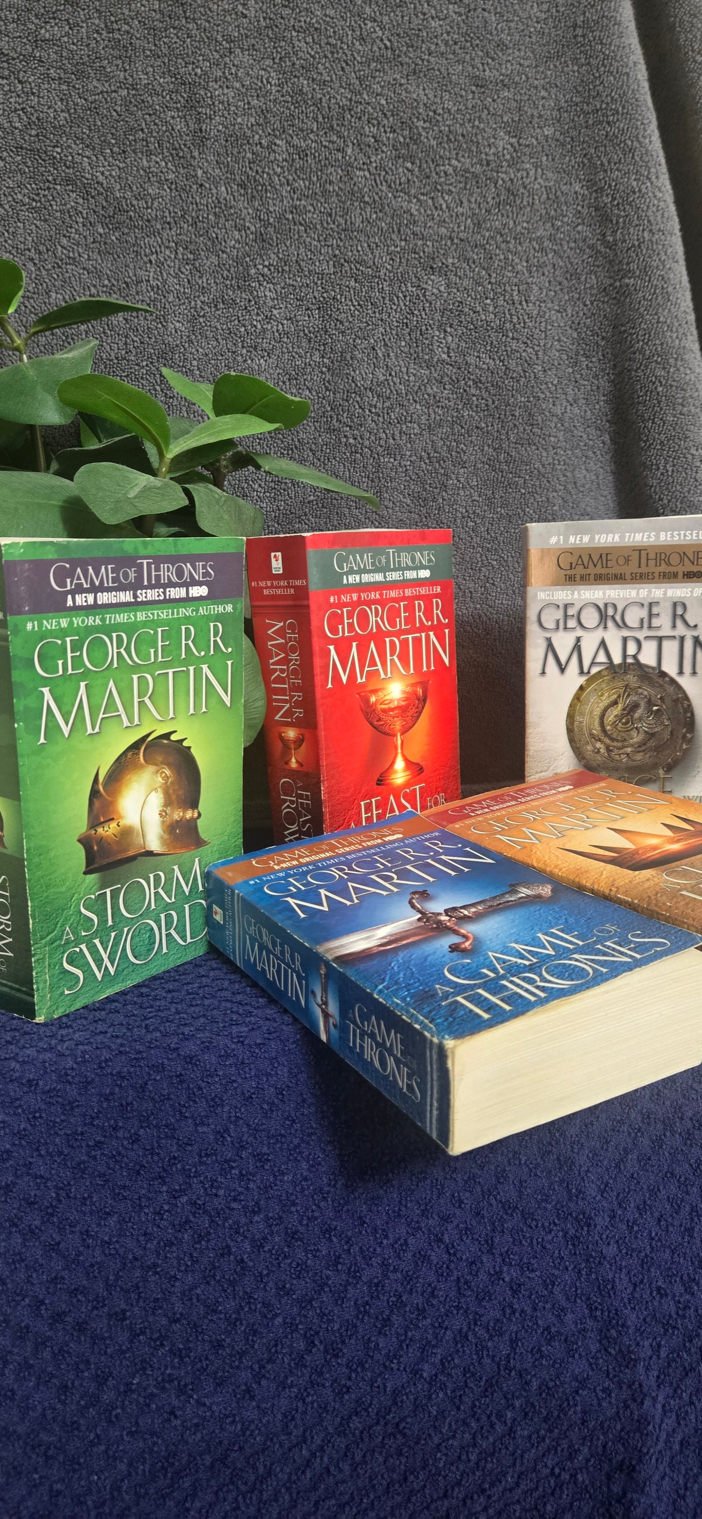 Game of Thrones 5-copy boxed set (George R. R. Martin Song of Ice and Fire Series)