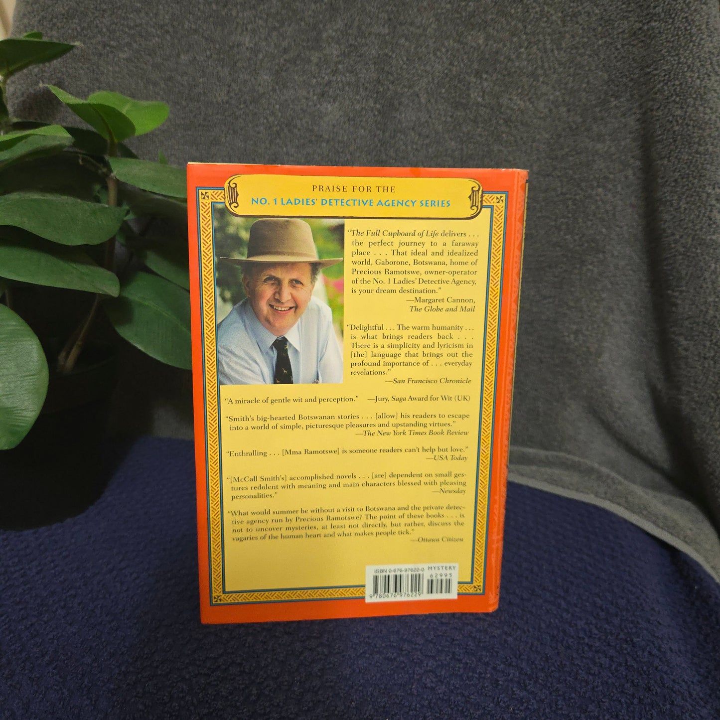 In the Company of Cheerful Ladies: More from the No. 1 Ladies' Detective Agency