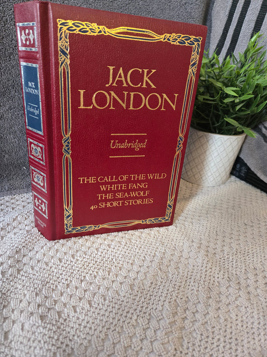 Jack London: The Call of the Wild, White Fang, The Sea-Wolf, 40 Short Stories, Illustrated (Greenwich Unabridged Library Classics)