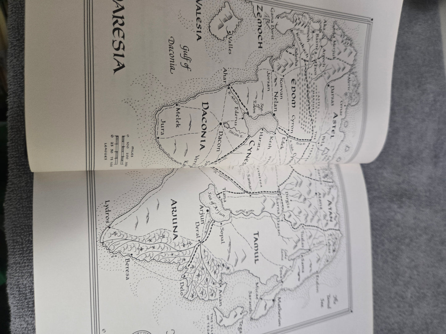 Domes of Fire (Book One of the Tamuli)