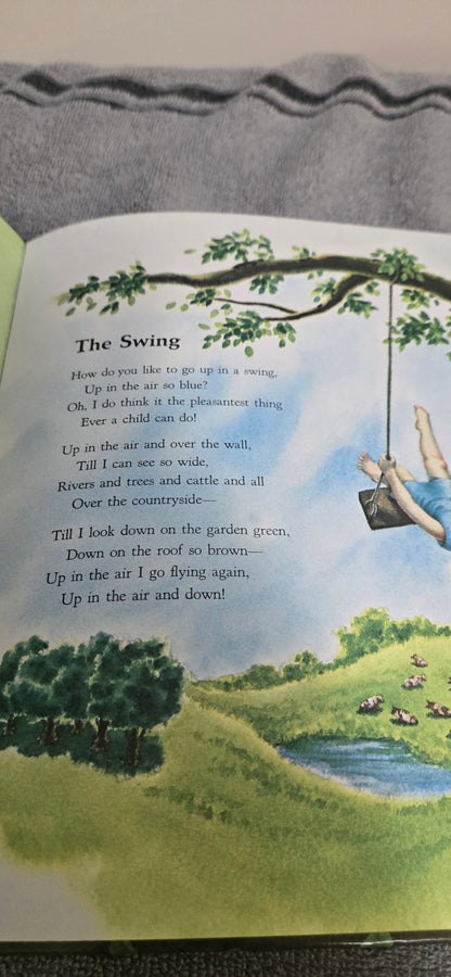 A Child’s Garden of Verses | ISBN 0307137414