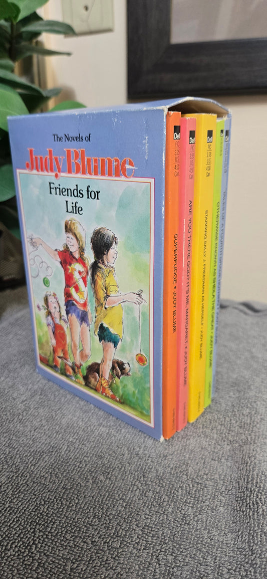 Judy Blume and You: Friends for Life (Boxed Set - Superfudge; Are You There God? It's Me, Margaret; Tales of a Fourth Grade Nothing; Otherwise Known as Sheila the Great; Starring Sally J. Freedman)