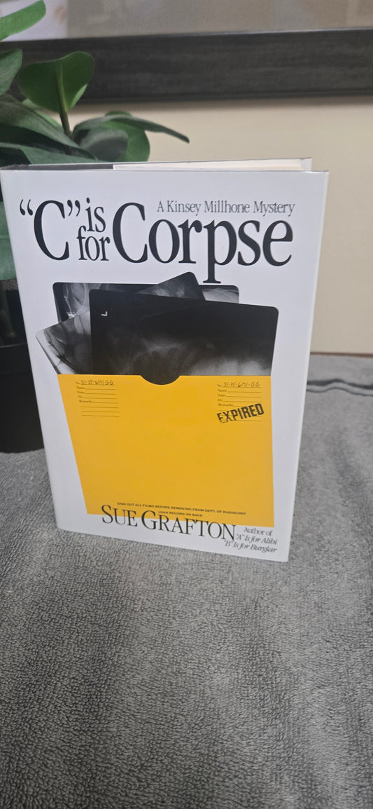 C is for Corpse (Kinsey Millhone Mysteries)