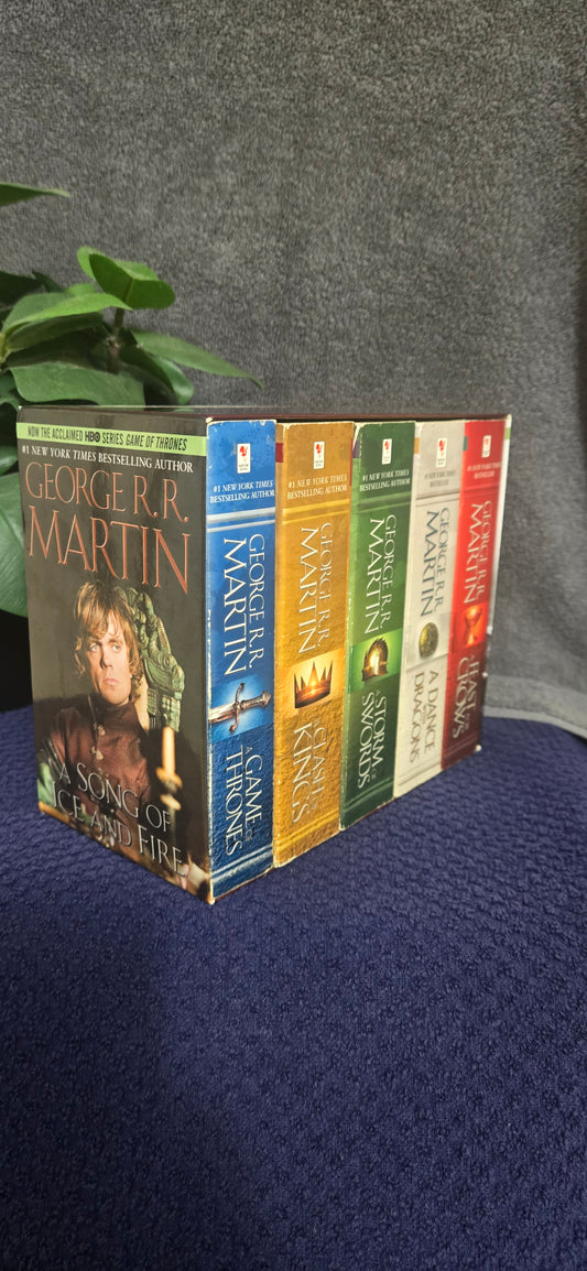 Game of Thrones 5-copy boxed set (George R. R. Martin Song of Ice and Fire Series)