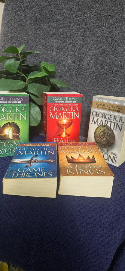 Game of Thrones 5-copy boxed set (George R. R. Martin Song of Ice and Fire Series)