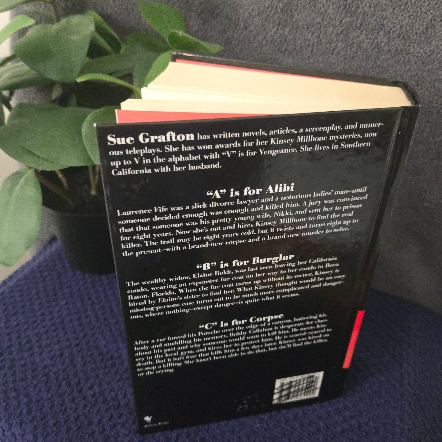 Three Complete Novels: "A" is for Alibi; "B" is for Burglar; "C" is for Corpse