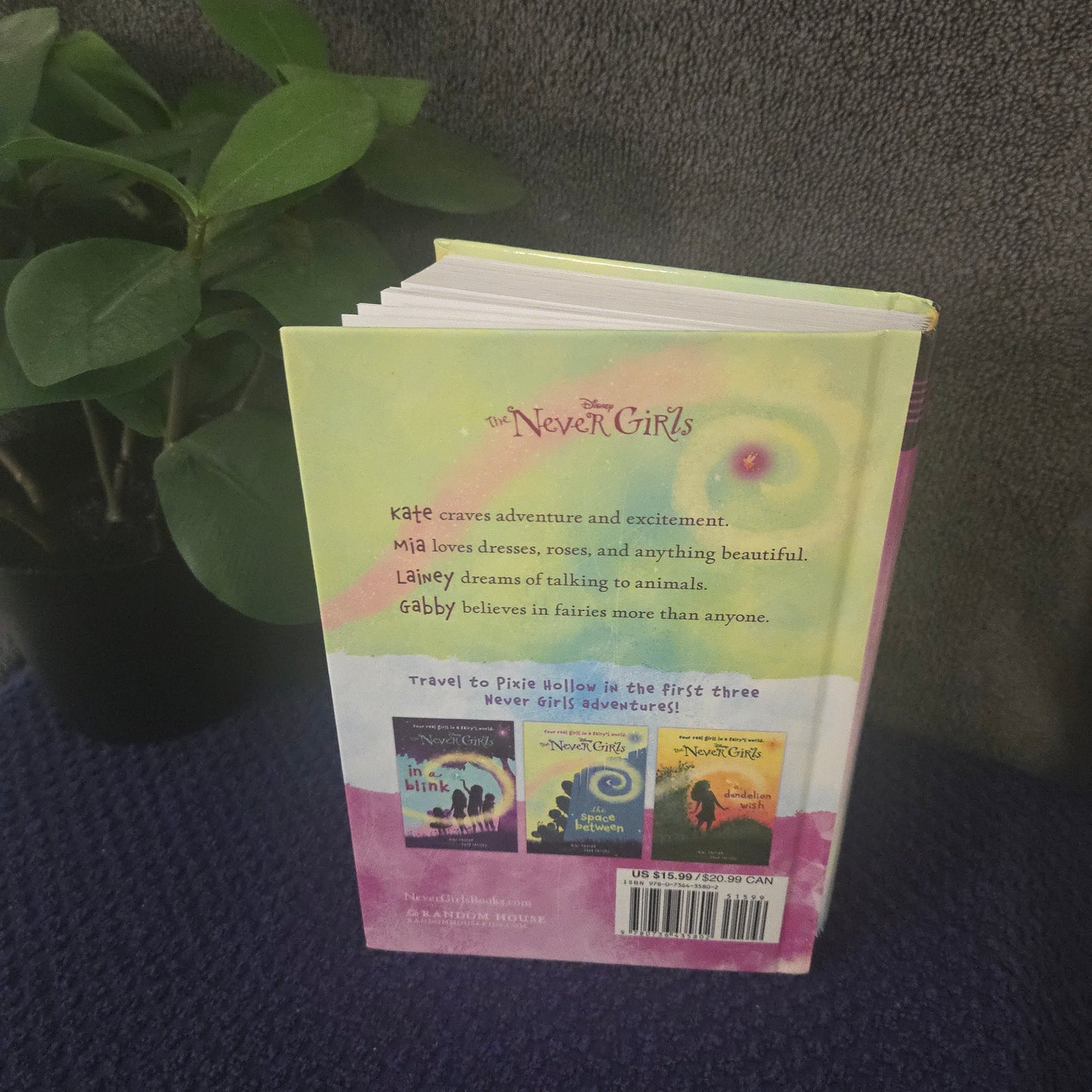 The Never Girls Volume 1: Books 1-3 (Disney: The Never Girls)