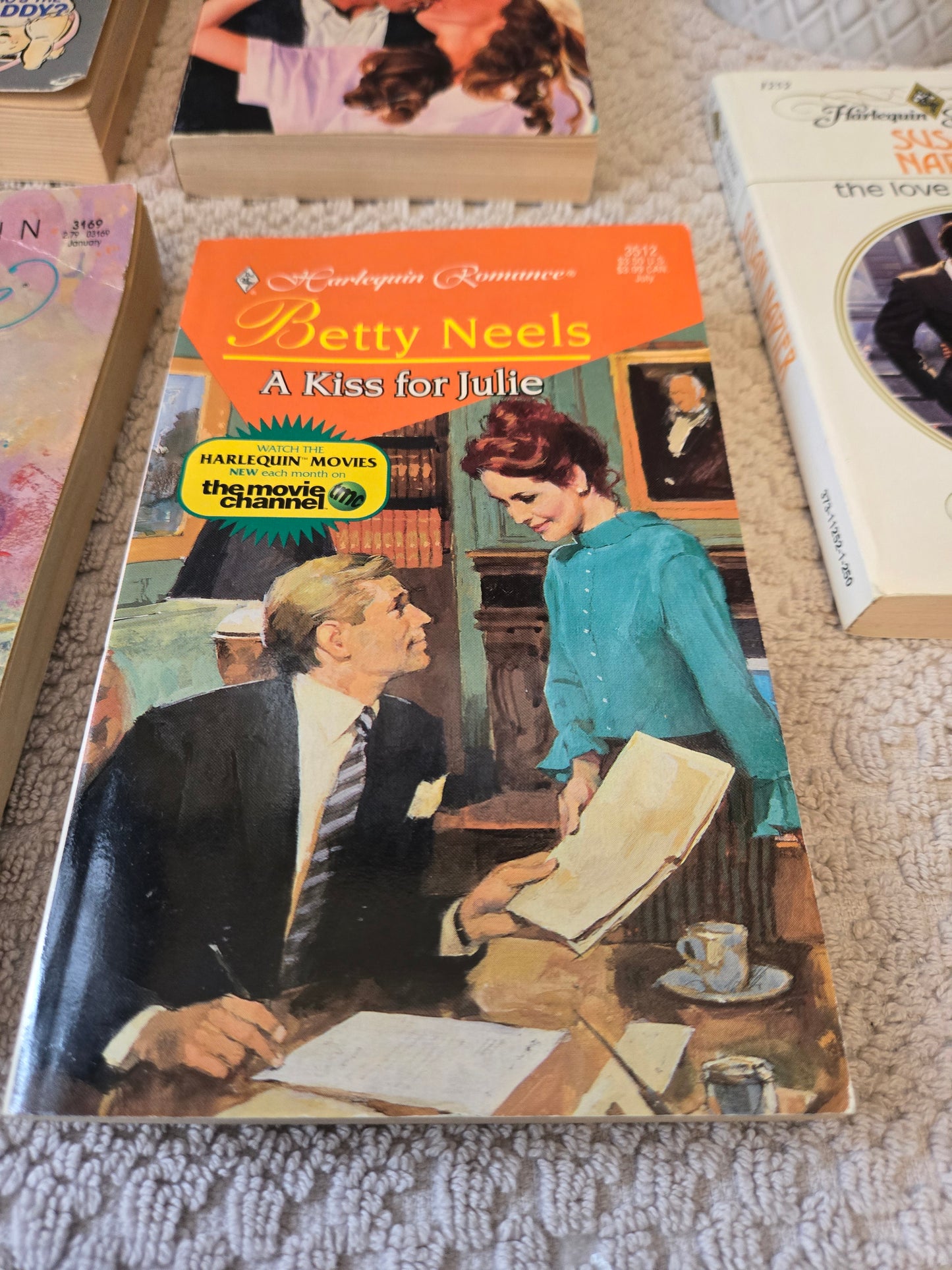 Assorted harlequin romance novels