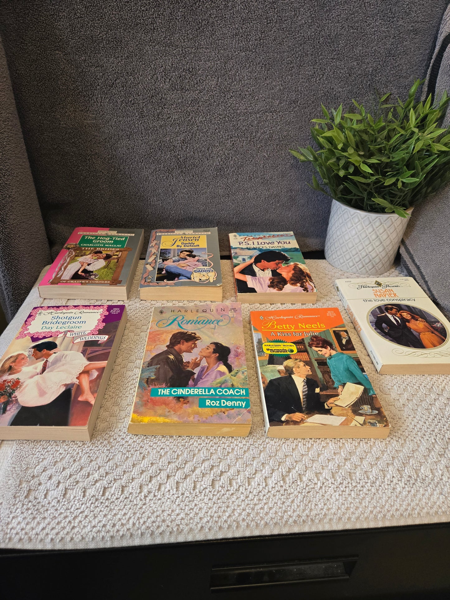 Assorted harlequin romance novels