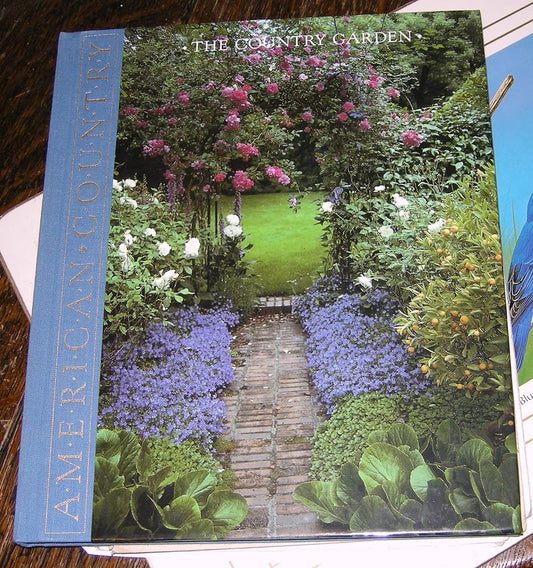 The Country Garden: Ideas for Gardening in a Natural Style - Jennifer & Ryan Books