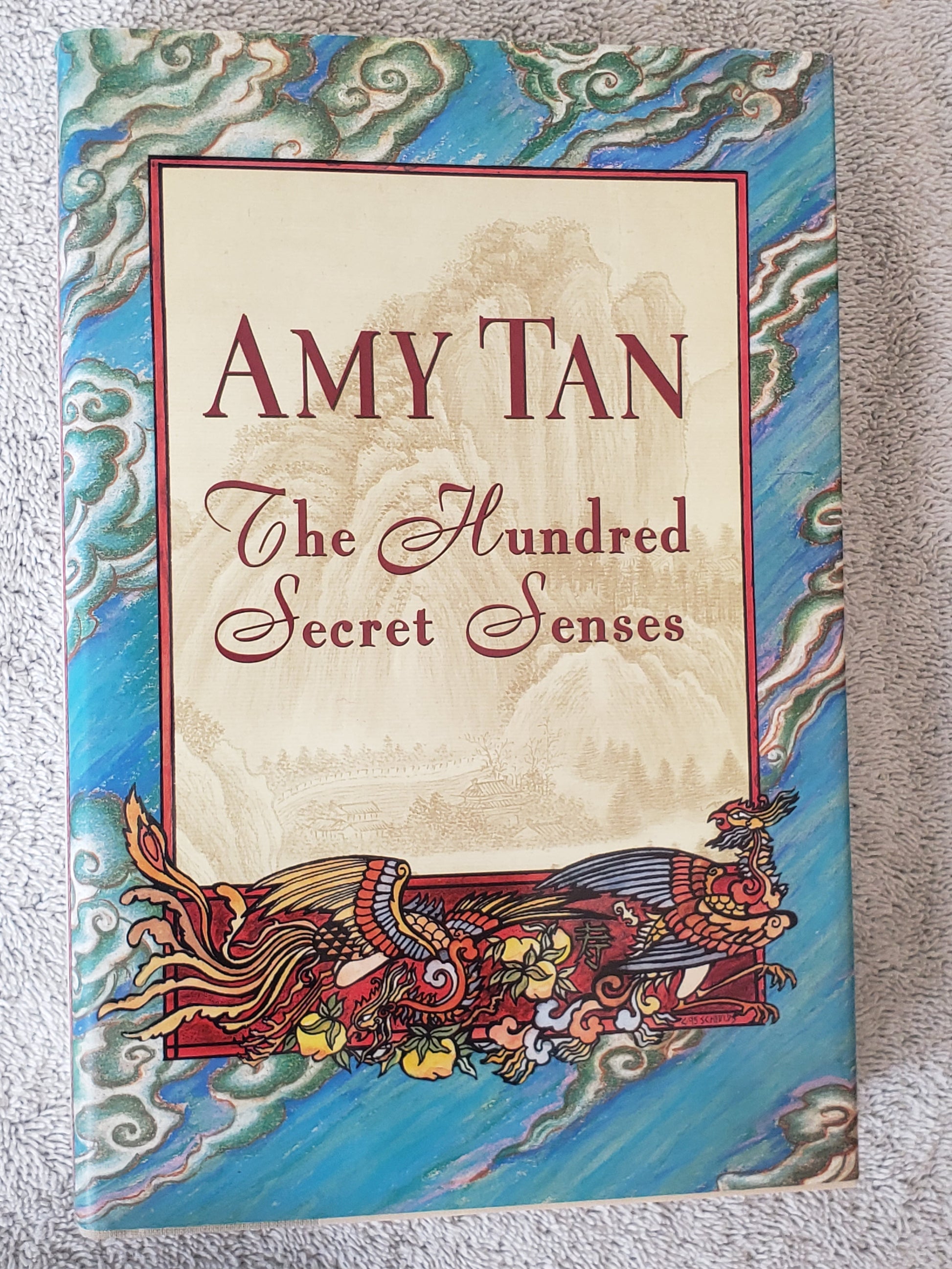 The Hundred Secret Senses(limited edition) - Jennifer & Ryan Books